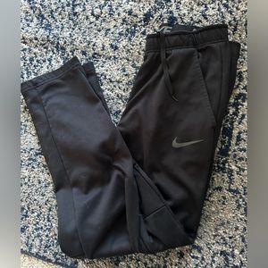 Nike Therma Fit